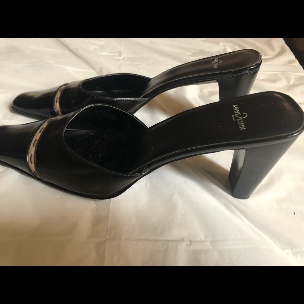 Anne Klein 2 Black/Beige pump/Mule